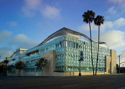 奇幻的建筑立面,有著時裝般的魔力