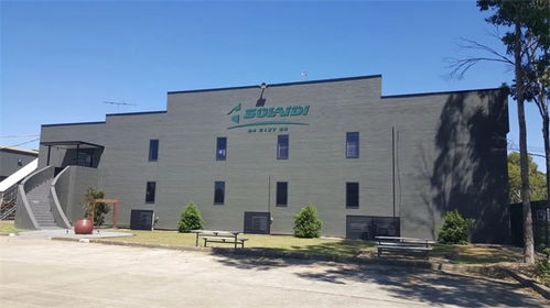 再登央 視 軒尼斯門(mén)窗總裁曾慶偉榮登cctv 崛起中國(guó) 訪談節(jié)目