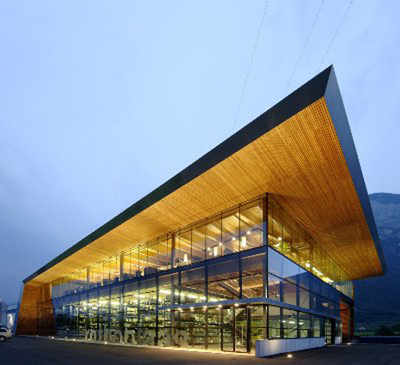 時(shí)尚辦公網(wǎng)|辦公設(shè)計(jì)|設(shè)計(jì)欣賞|rothoblaas公司辦公樓設(shè)計(jì)欣賞